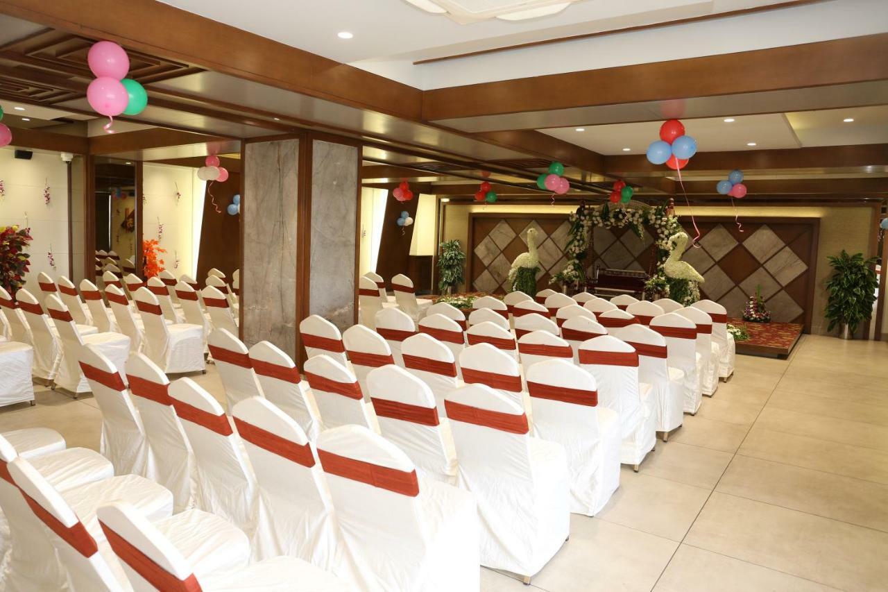 Hotel Avaante Ahmedabad Formerly Known As The Orchid Hotel Eksteriør billede